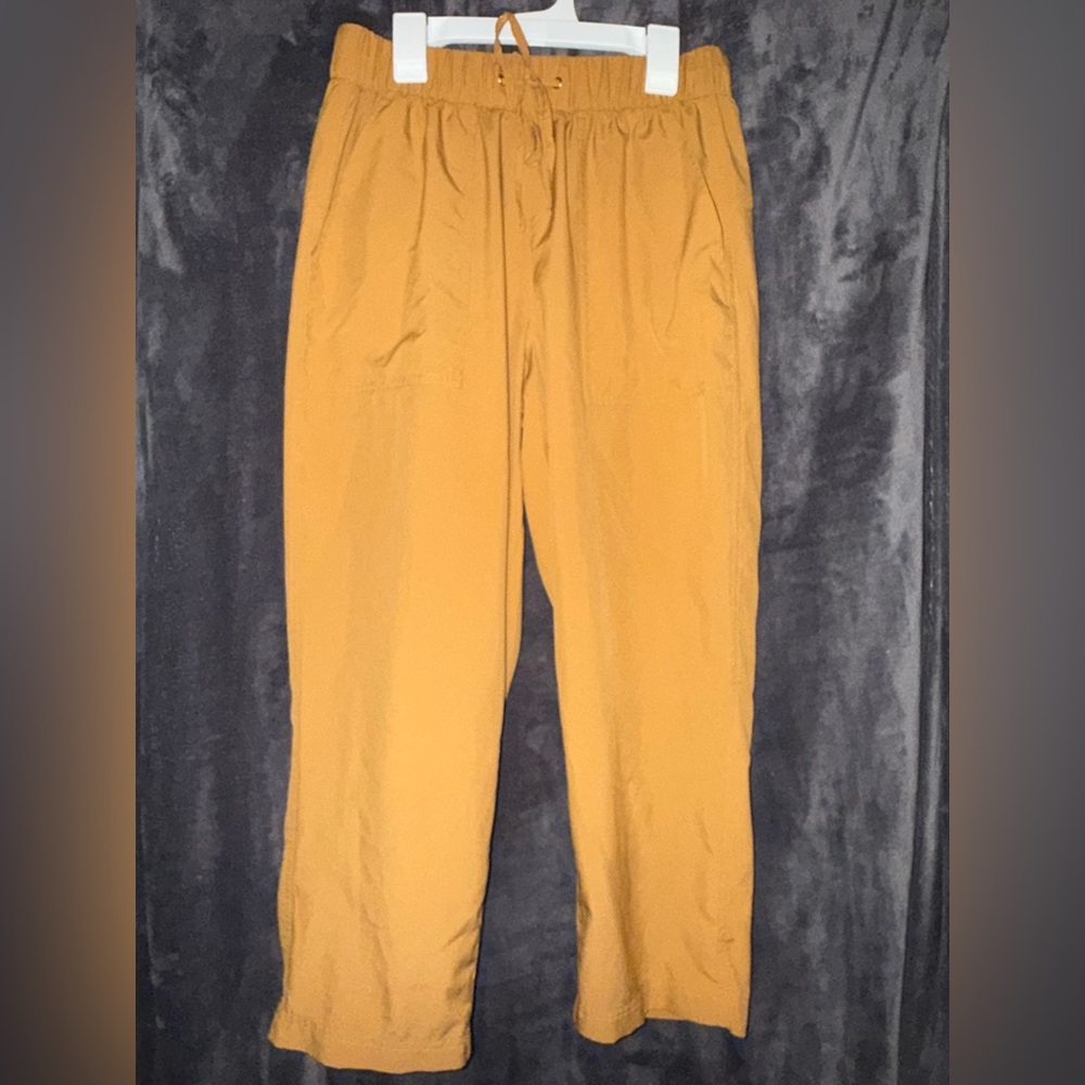 Old Navy Women’s Active pants Size M